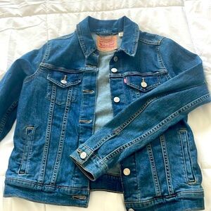 Size M ladies Levi Jacket